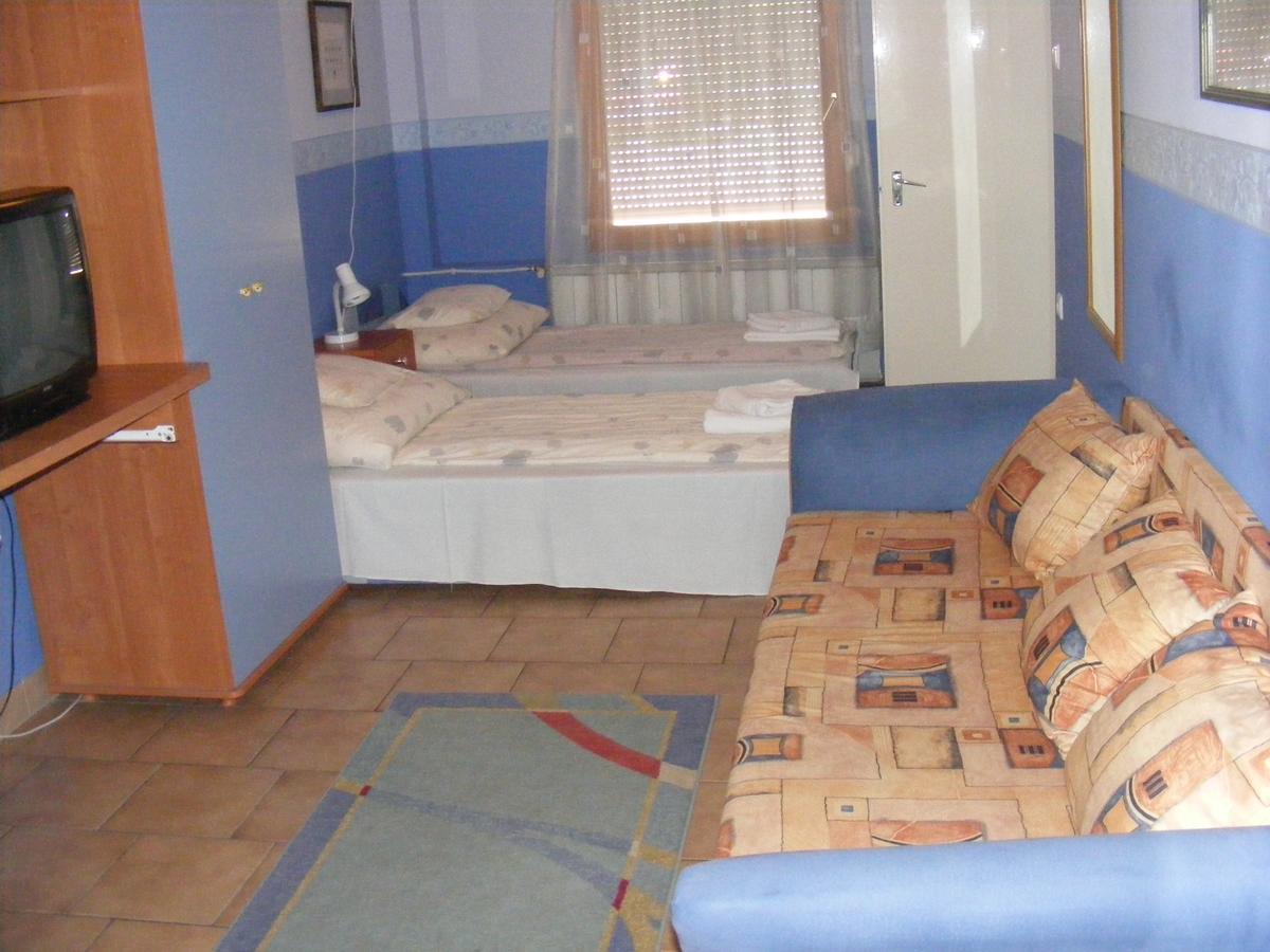 Hotel Pelikan Hódmezővásárhely Eksteriør billede